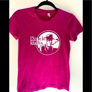 Dutch Mafia magenta tee